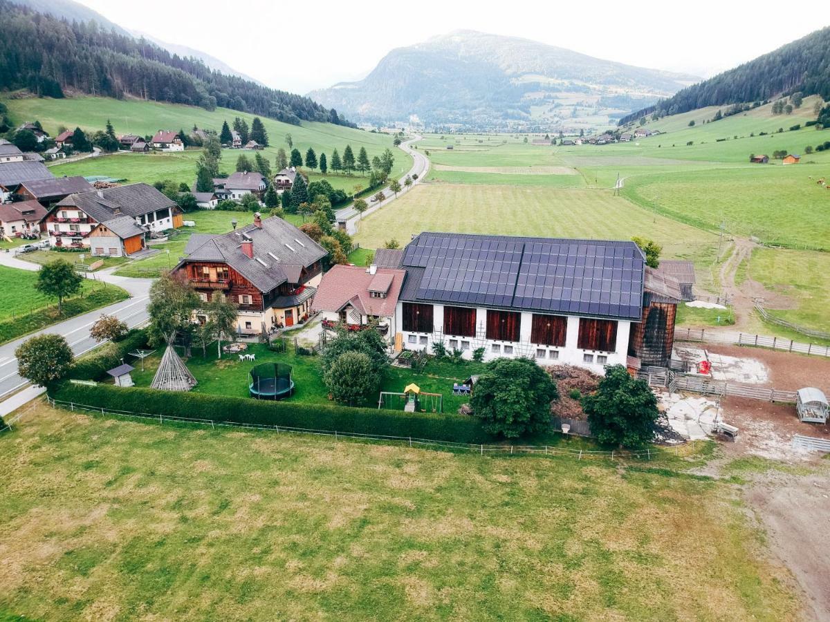 Gut Neusess Villa Маутерндорф Екстериор снимка